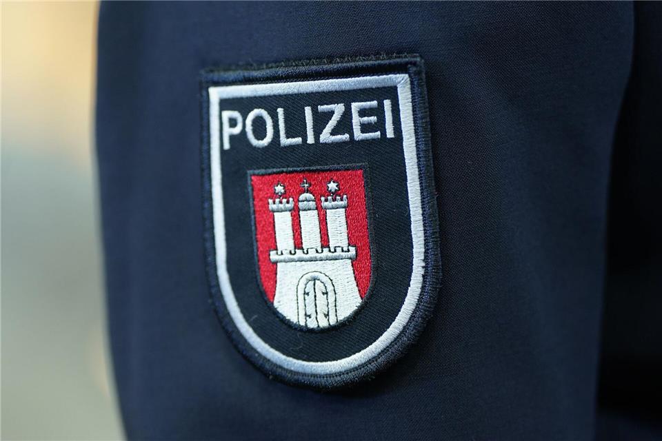 Die Polizei ermittelt wegen einer möglichen Bedrohung mit einer Waffe. (Illustration)Marcus Brandt/dpa