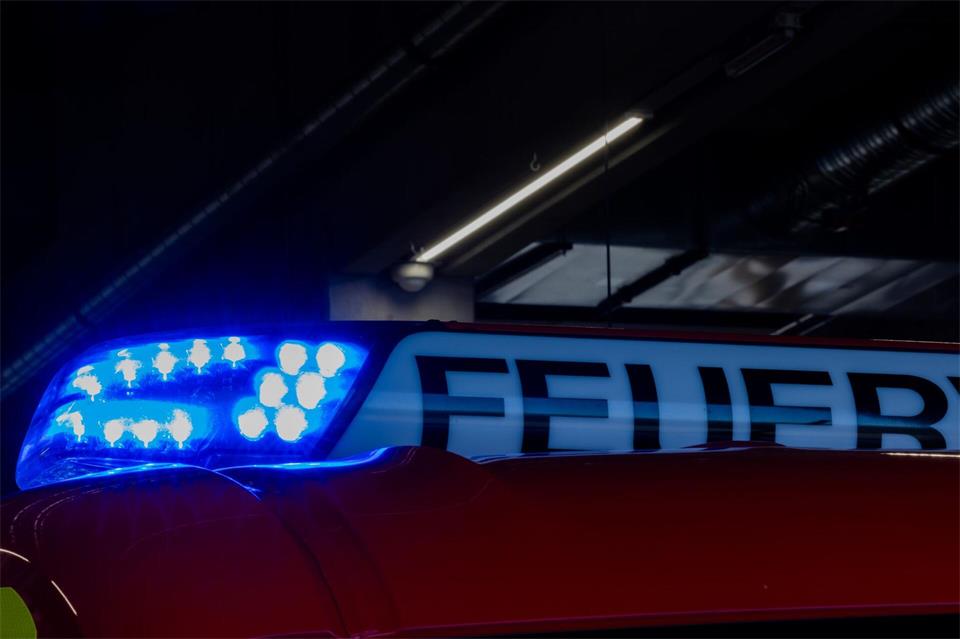 Die Polizei ermittelt zu zwei Vorfällen in Lübeck und Neustadt. (Symbolbild)Rolf Vennenbernd/dpa