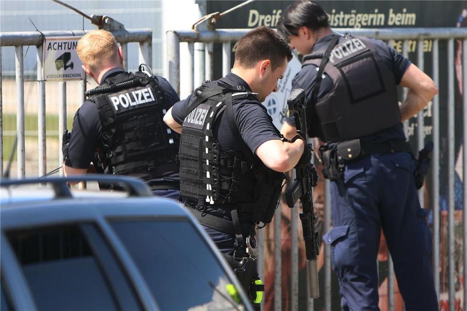 Die Polizei erschoss das Tier. -/EHL Media/dpa
