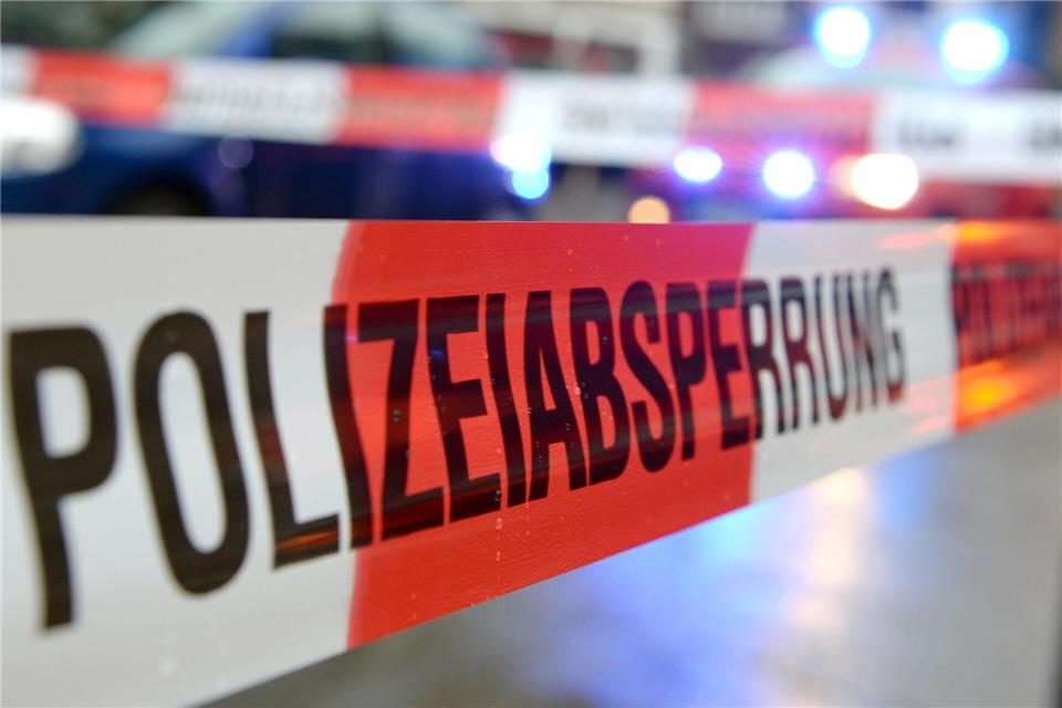 Die Polizei fand den toten Mann in einem Anwesen in Heusweiler. (Symbolbild)Patrick Seeger/dpa