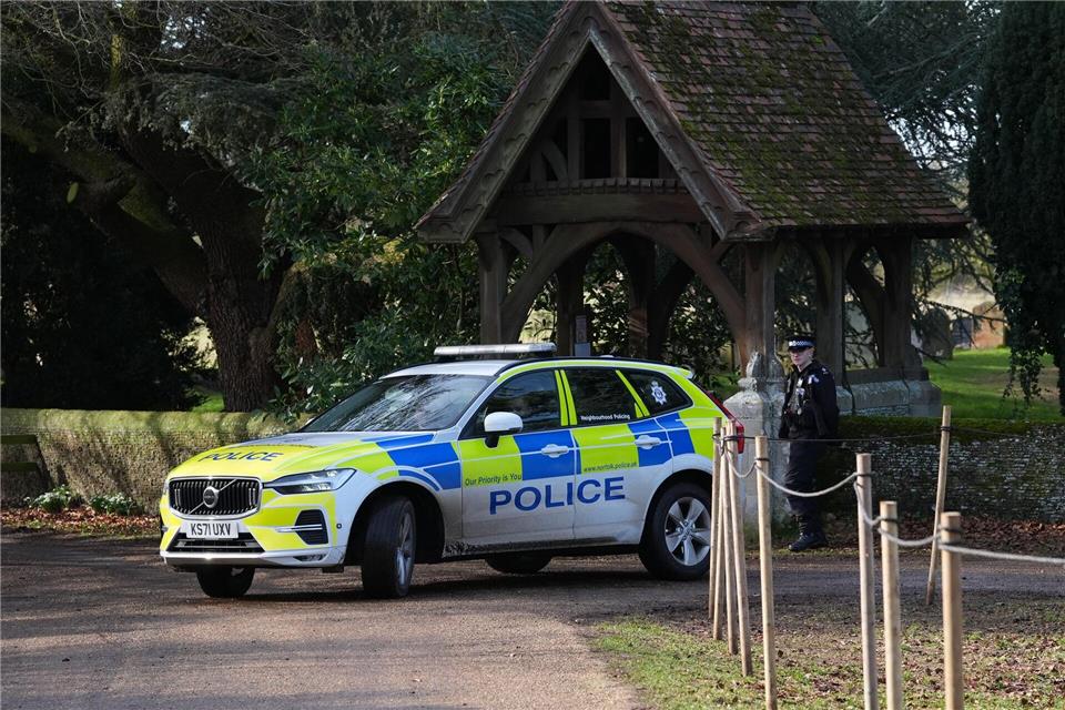 Die Polizei führt ihre Ermittlungen gegen Andrew fort. Gareth Fuller/PA Wire/dpa