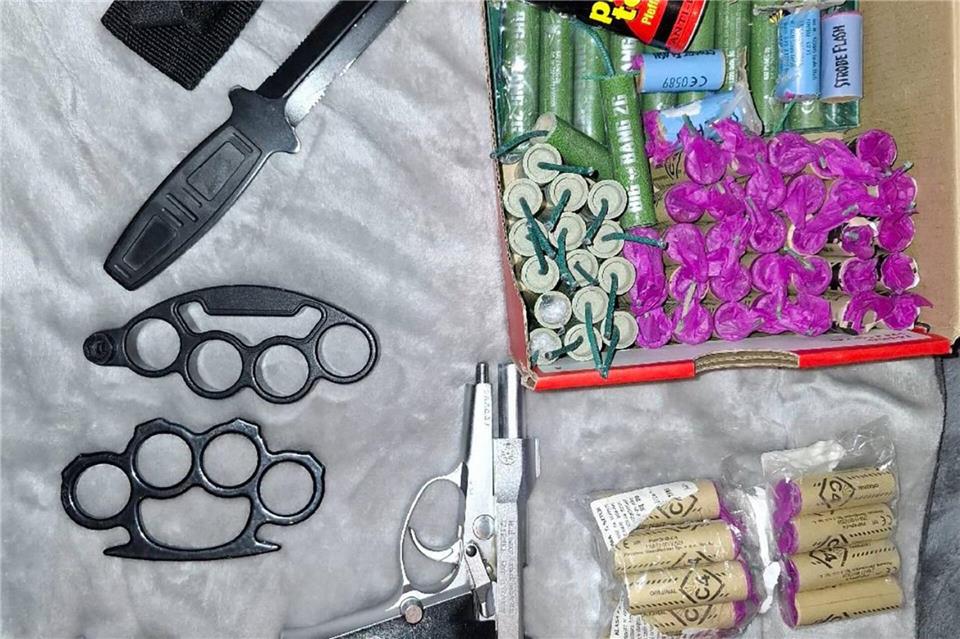 Die Polizei geht zurzeit verstärkt gegen den illegalen Handel mit Feuerwerk vor. (Handout)-/Polizei Berlin/dpa