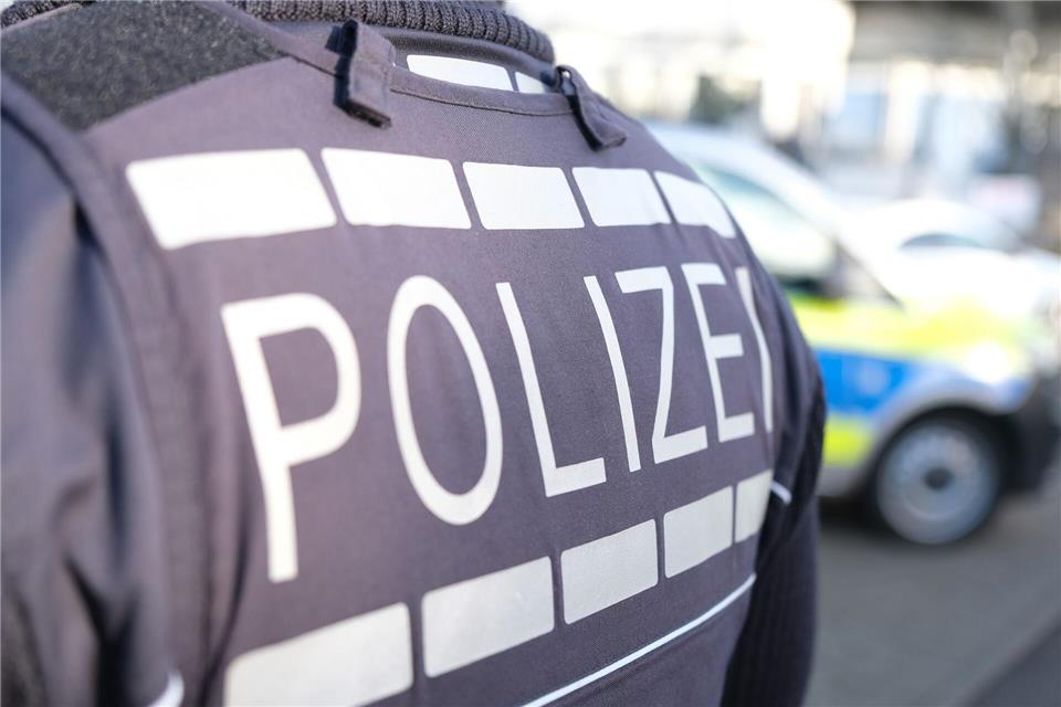 Die Polizei hat bei einem Einsatz in Westend (Charlottenburg-Wilmersdorf) die Wohnung einer „Letzte Generation“-Aktivistin unter die Lupe genommen. (Foto - Illustration)Bernd Wei�brod/dpa