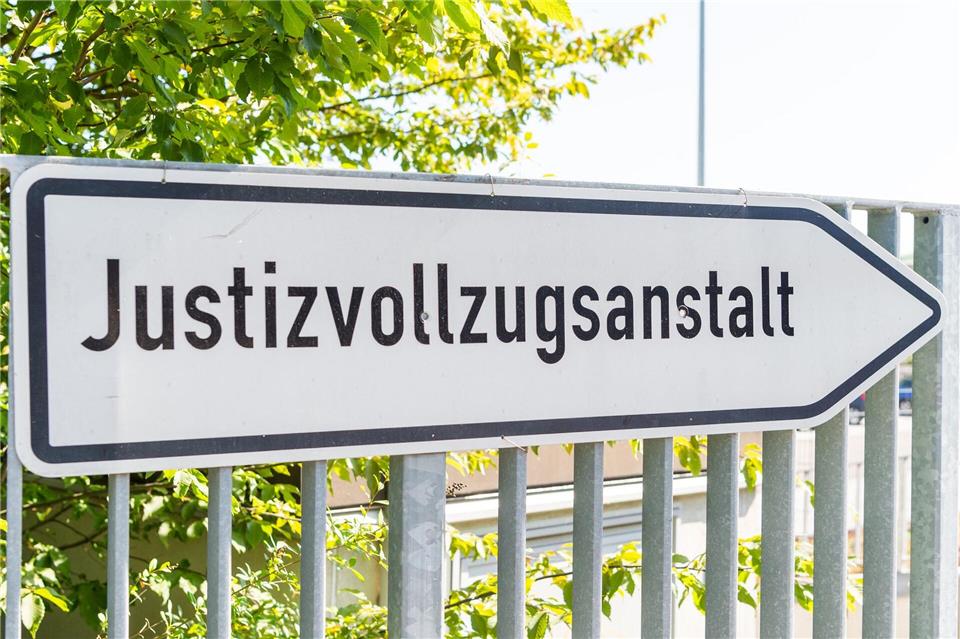 Die Polizei hat kurz nach der Tat einen 31-Jährigen festgenommen. (Symbolbild)Christophe Gateau/dpa
