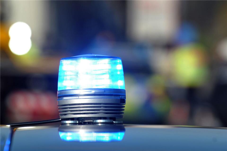 Die Polizei konnte den Mann noch am Ort des Geschehens stellen. (Symbolbild)Stefan Puchner/dpa