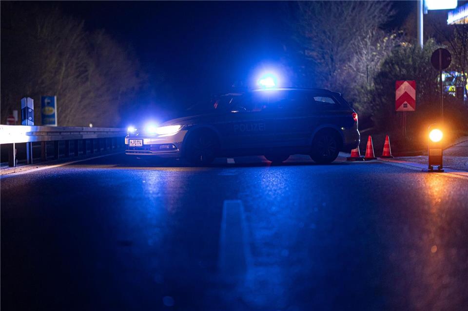 Die Polizei konnte die Identität der Frau nach ersten Ermittlungen nicht feststellen. Moritz Frankenberg/dpa