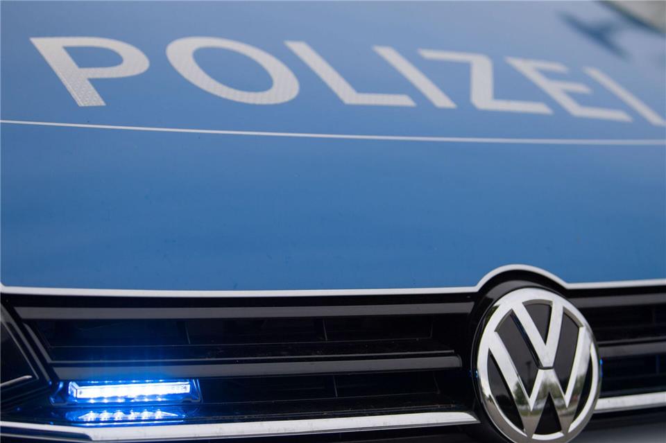 Die Polizei leitete ein Ermittlungsverfahren ein. (Symbolbild)Lino Mirgeler/dpa