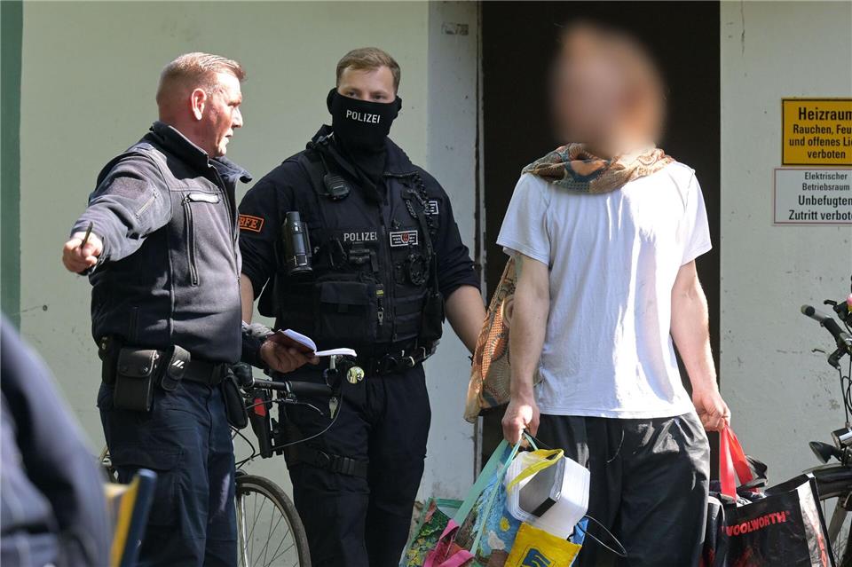 Die Polizei räumte das besetzte Haus auf der Potsdamer Halbinsel Hermannswerder.Michael Bahlo/dpa