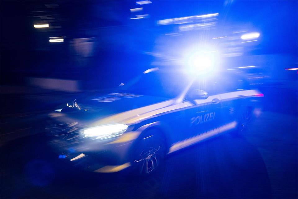 Die Polizei schätzt den entstandenen Schaden auf rund 8.000 Euro. (Symbolbild)Marijan Murat/dpa