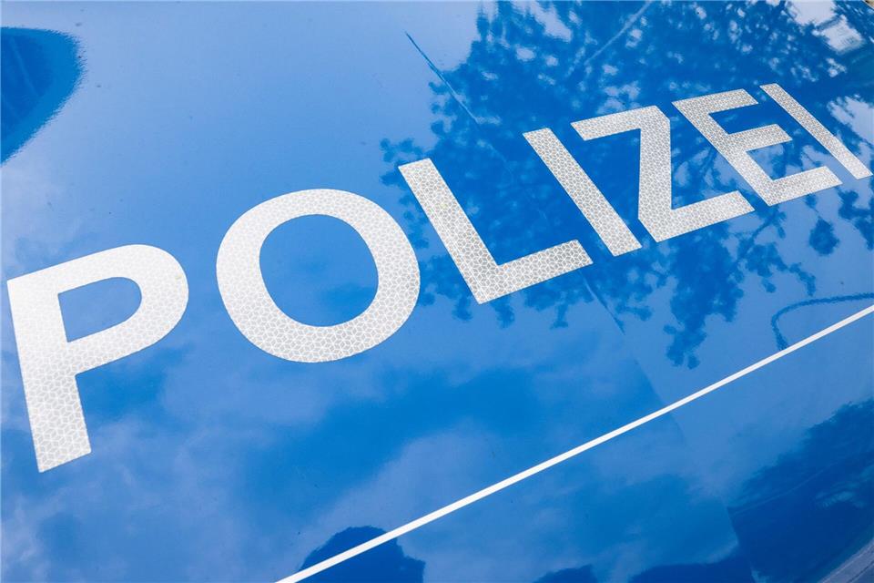 Die Polizei sicherte Beweismittel. (Symbolbild)Boris Roessler/dpa