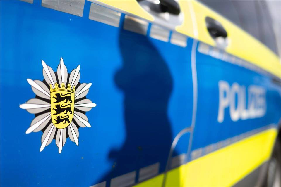 Die Polizei sperrte Teile der A5 in Richtung Basel. (Symbolbild)Marijan Murat/dpa