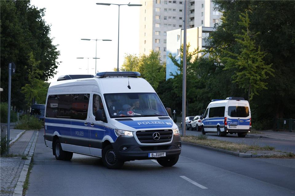 Die Polizei steht in Kontakt mit dem Täter.Carsten Koall/dpa