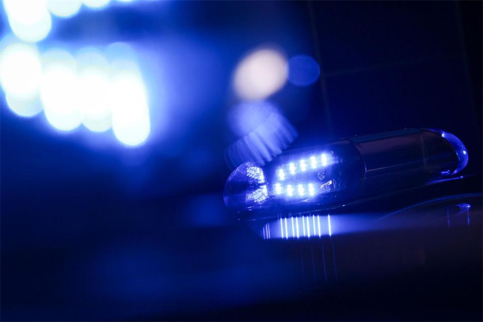 Die Polizei stoppte die zwei mutmaßlichen Raser. (Symbolbild)Christian Charisius/dpa