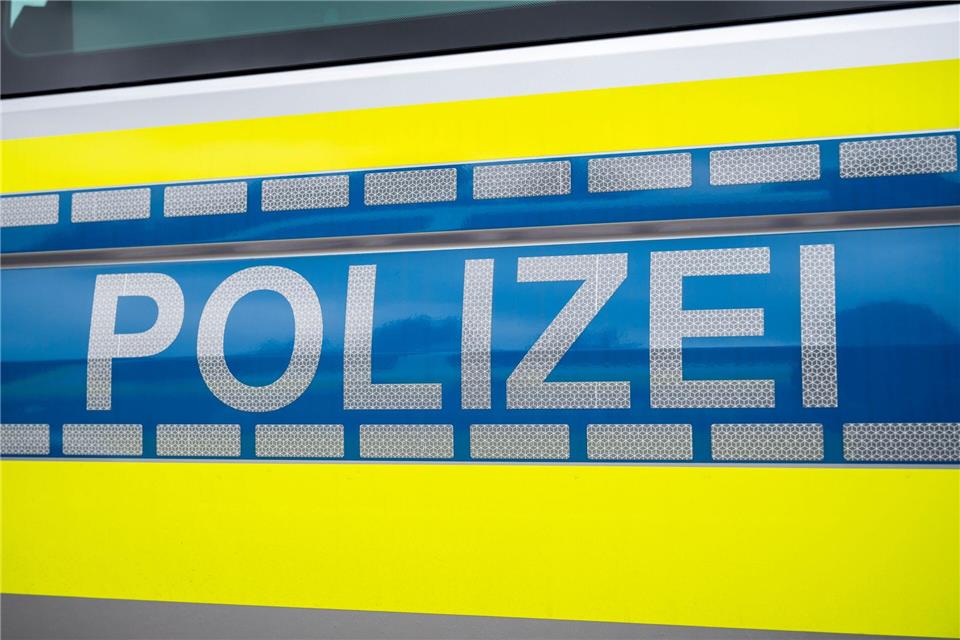 Die Polizei sucht einen verschwundenen Ziegenbock. (Symbolbild)Daniel Vogl/dpa