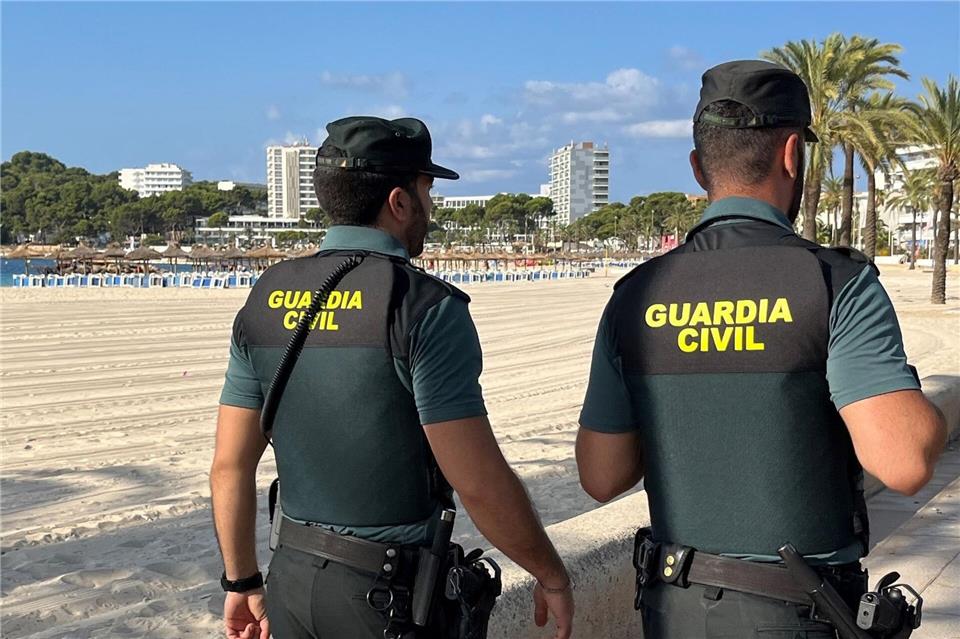 Die Polizei sucht noch nach der Beute. (Archivbild)Guardia Civil/Europapress/dpa