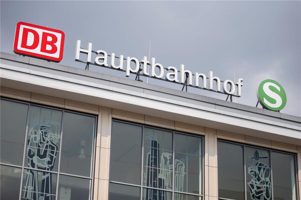 Die Polizei war am Dortmunder Hauptbahnhof im Einsatz. (Symbolbild)Thomas Banneyer/dpa