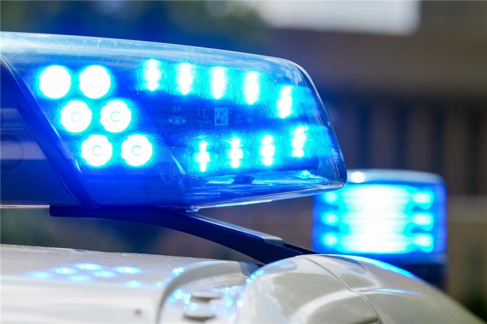 Die Polizei war mit vielen Kräften im Einsatz (Symbolbild).Soeren Stache/dpa