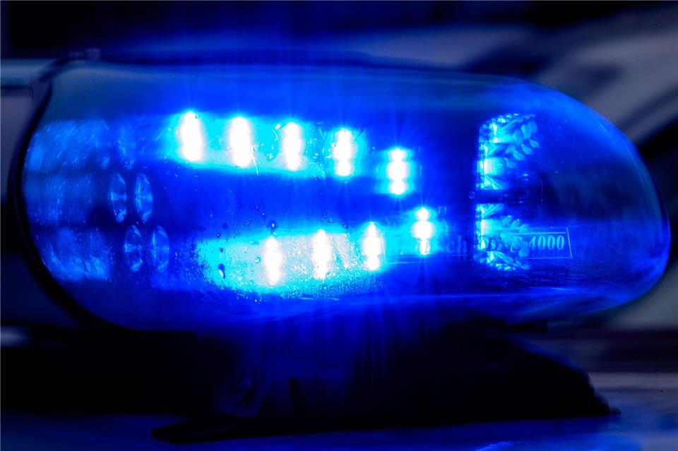 Die Polizei wird am Samstagabend in Bad Muskau alarmiert. (Symbolbild)Klaus-Dietmar Gabbert/dpa