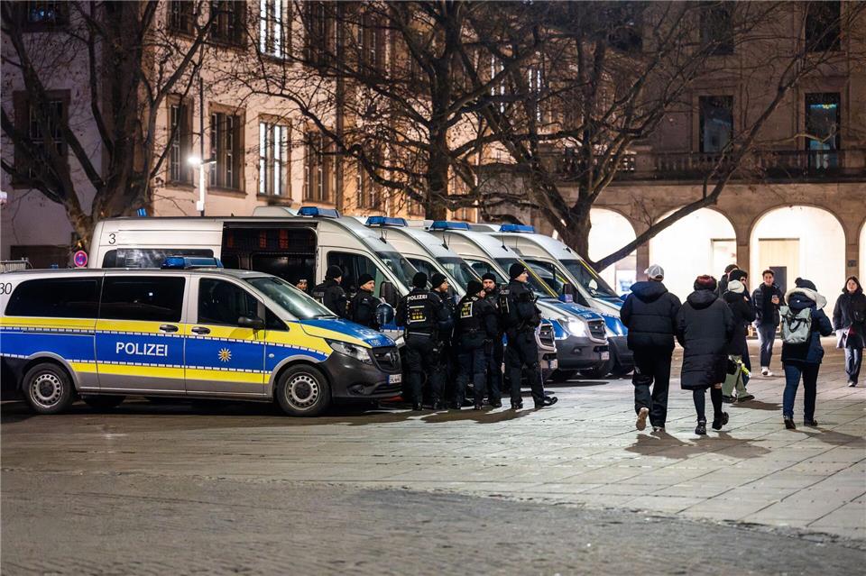 Die Polizei zieht eine positive Bilanz der Silvesternacht.Silas Stein/dpa