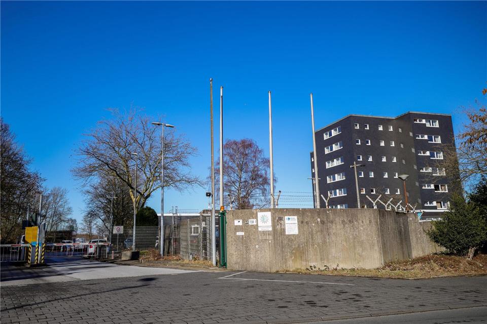 Die Polizeiliegenschaft ist seit Jahren marode und heruntergekommen. (Archivbild)Christoph Reichwein/dpa