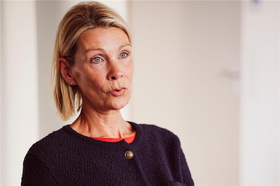 Die Präsidentin des Rechnungshofs, Silke Torp, fordert einen härteren Sparkurs in Schleswig-Holstein. (Archivbild) Frank Molter/dpa