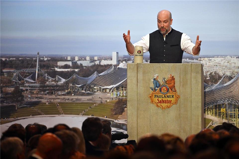 Die Premiere von Stephan Zinner als Fastenprediger darf man als gelungen bezeichnen. Peter Kneffel/dpa