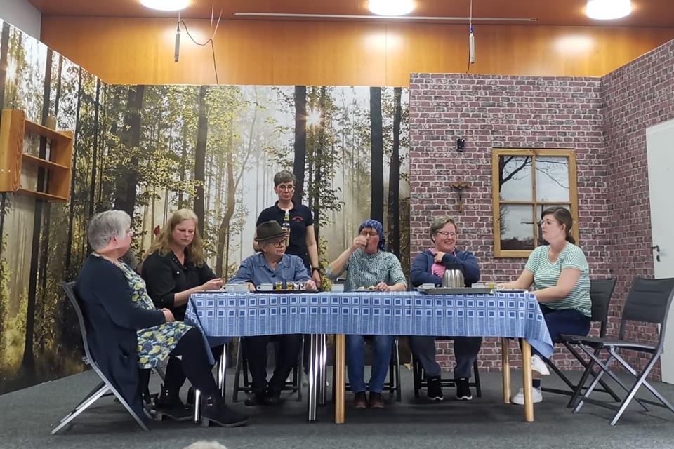 Die Proatebühls treten im Weseker Pfarrheim auf.