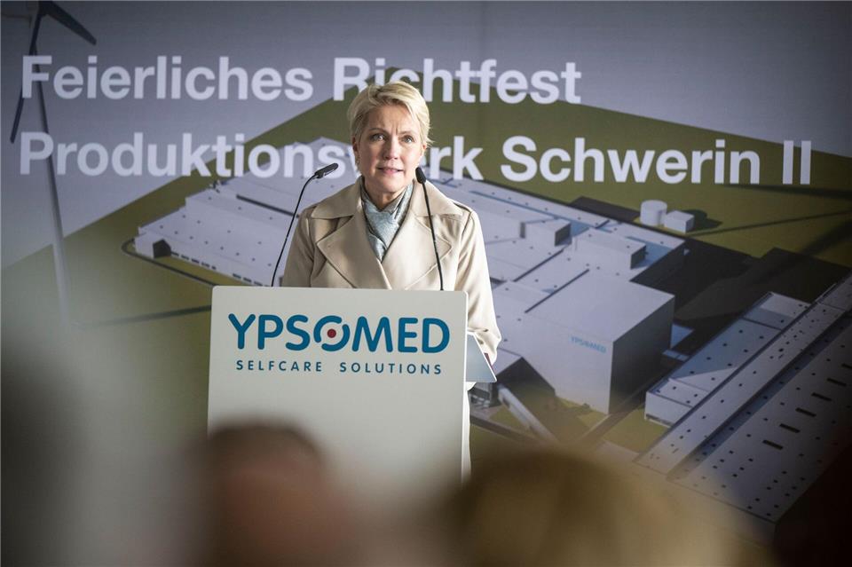 Die Produktionserweiterung des Schweizer Medizintechnik-Unternehmens Ypsomed in Schwerin spricht nach Überzeugung von Ministerpräsidentin Manuela Schwesig (SPD) für den Wirtschaftsstandort Mecklenburg-Vorpommern.Philip Dulian/dpa