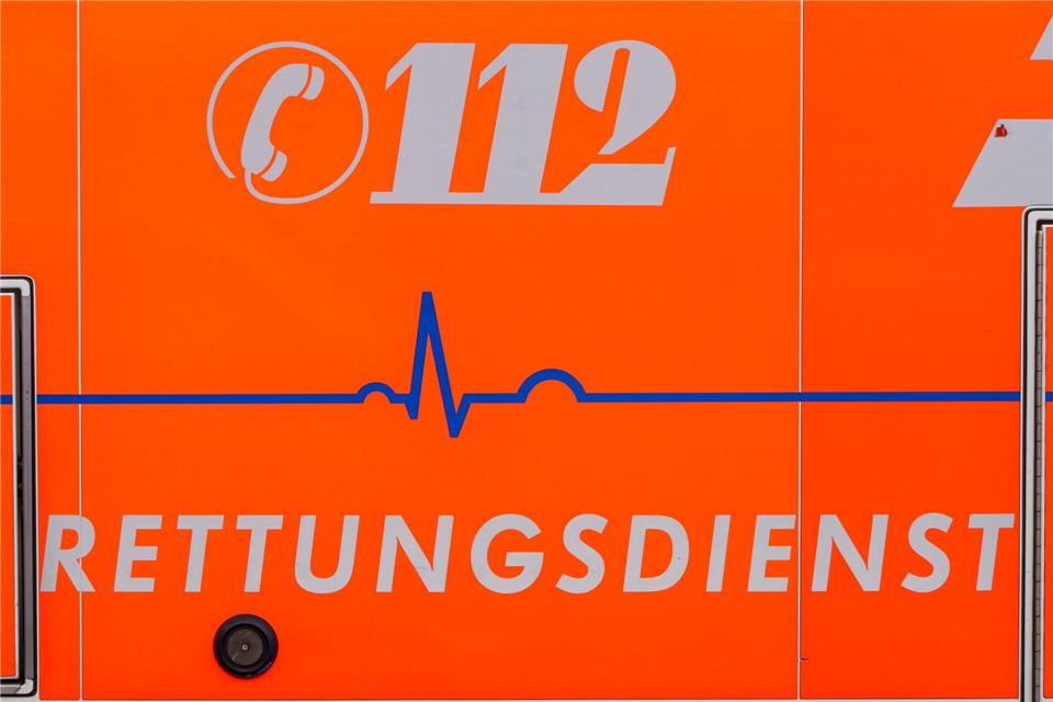 Automatisierte Notrufe halten Leitstellen auf Trab Die Quote der Fehlalarme ist bei den automatischen Notrufen jedoch (noch) sehr hoch (Symbolbild).Andreas Arnold/dpa