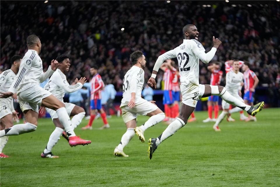 Die Real-Stars provozierten mit ihren Gesten und ihrem Jubel die Atlético-FansBernat Armangue/AP/dpa