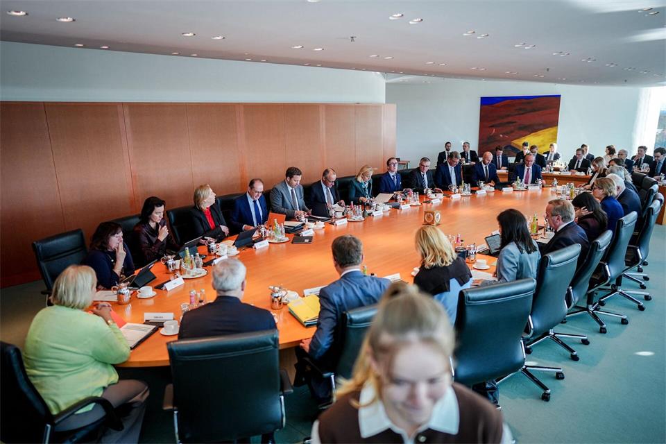 Die Regierung hat einen Plan gegen den Missbrauch von Sozialleistungen beschlossen.Kay Nietfeld/dpa