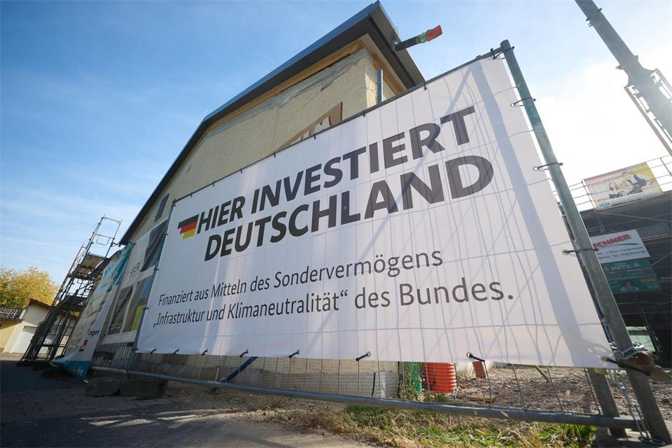 Die Regierung versucht zu zeigen, wo die Fördermilliarden fließen. (Archivbild)Marijan Murat/dpa