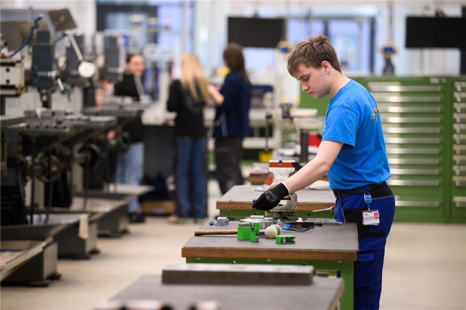 Die Regierungsfraktionen haben sich auf einen Gesetzesentwurf für eine Ausbildungsplatzabgabe geeinigt. (Archivbild)Bernd von Jutrczenka/dpa