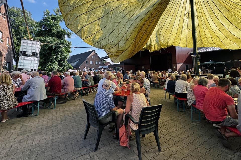 Die Reihe „Raesfeld in Sommerlaune“ war auf dem Hof Breil in Erle gestartet.