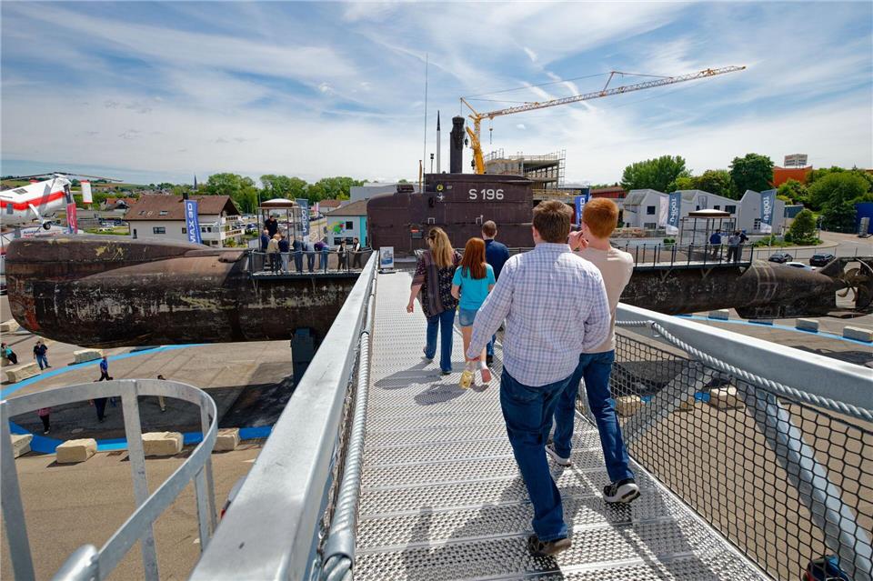 Die Reise von U17 von Kiel nach Sinsheim hatten Tausende Menschen entlang der Strecke verfolgt.Uwe Anspach/dpa