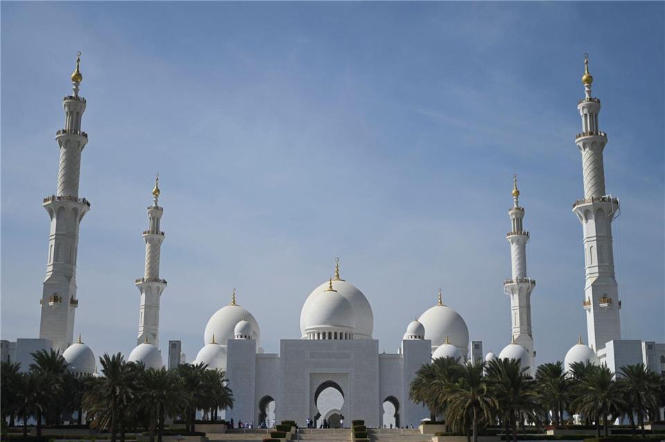 Die Reisewarnung ist aufgehoben, eine Entwarnung ist das nicht. Reisen in die Golfregion, etwa nach Abu Dhabi, sind aus Sicht des Auswärtigen Amtes weiterhin nicht ratsam.picture alliance/dpa