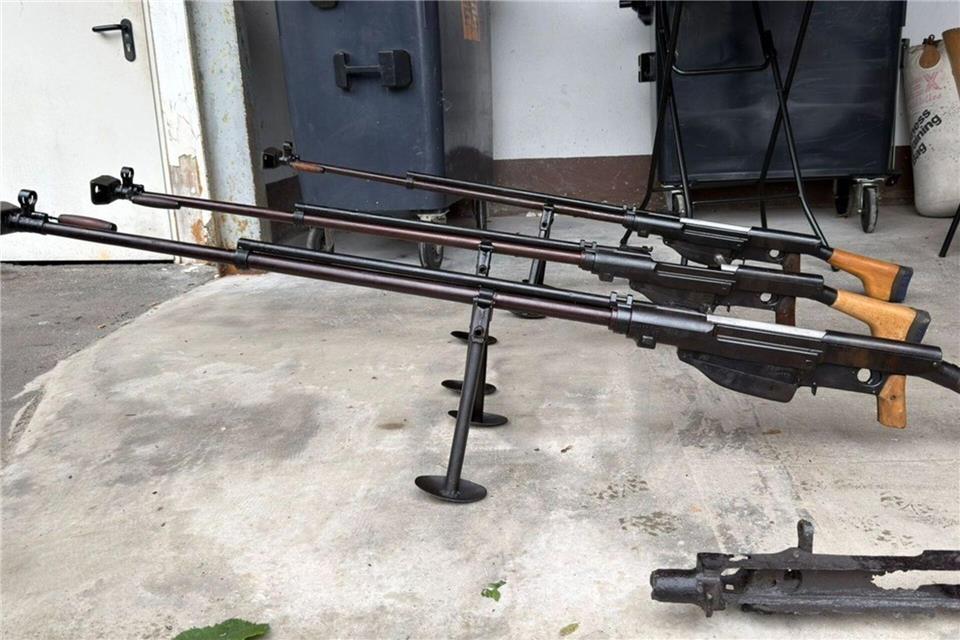 Die Remscheider Ermittler sind in einem weiteren Geheimraum fündig geworden.Polizei Wuppertal/dpa