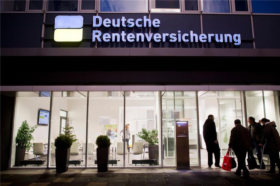 Die Rentenreform soll weitreichende Veränderungen bringen. (Symbolbild)Julian Stratenschulte/dpa/dpa-tmn