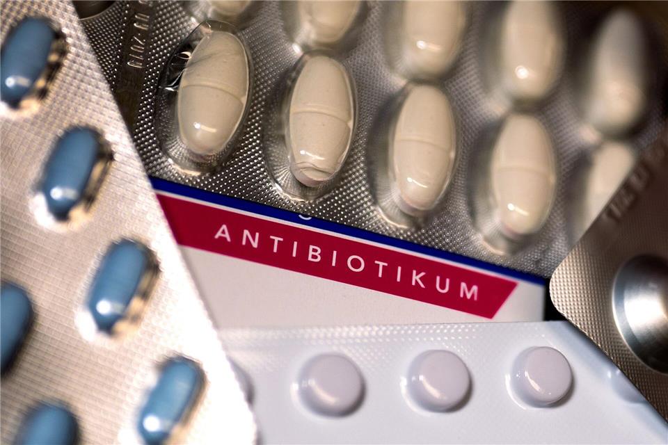Die Resistenz von Bakterien gegen Antibiotika nimmt stark zu (Symbolbild)Monika Skolimowska/dpa