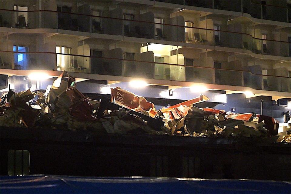 Die Rettungsboote sind zerstört.Jörn Hüneke/dpa