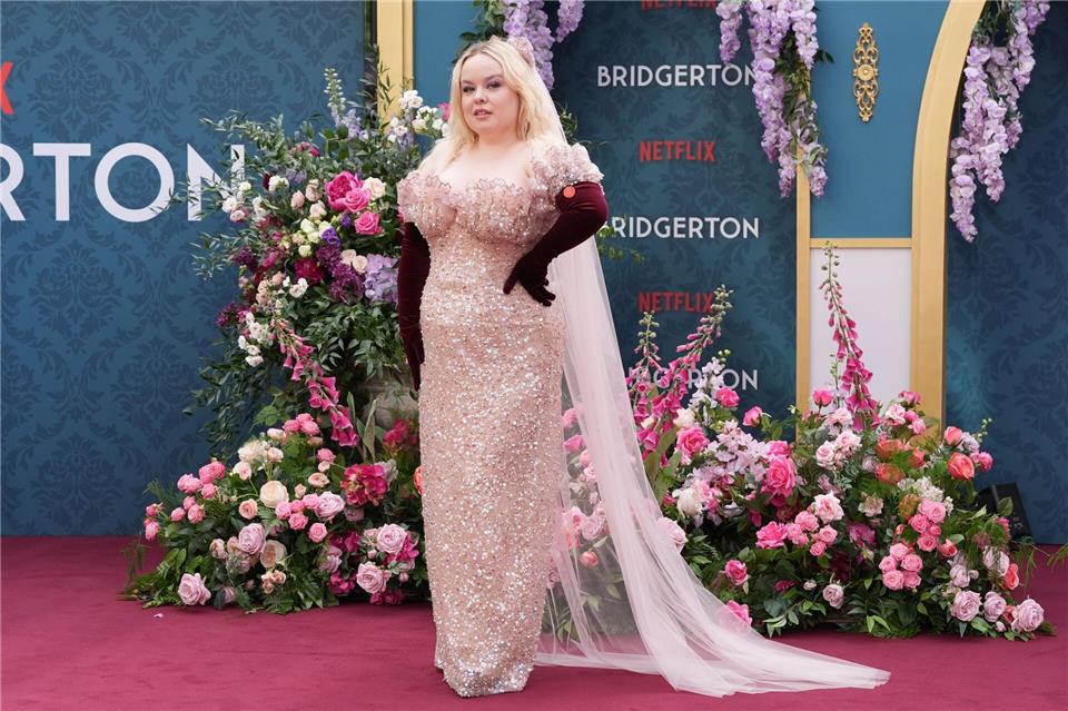 Die Romanze von Penelope Featherington, gespielt von Nicola Coughlan, und Colin Bridgerton stand in der dritten Staffel im Vordergrund. (Archivbild)Lucy North/PA Wire/dpa