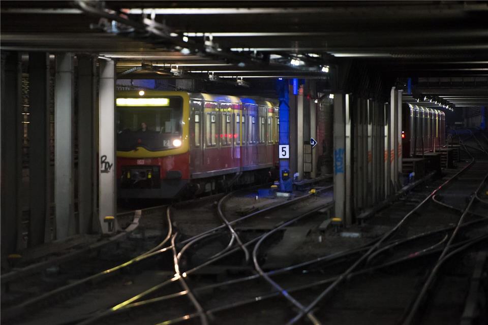 Die S-Bahn-Station Potsdamer Platz wird von mehreren Nord-Süd-Linien angefahren. (Archivbild)  picture alliance / dpa
