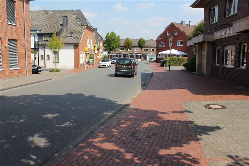 Die SPD-Fraktion fordert ein Gesamtkonzept für den Raesfelder Ortskern, der der auch einen Teilbereich der Weseler Straße umfassen soll.