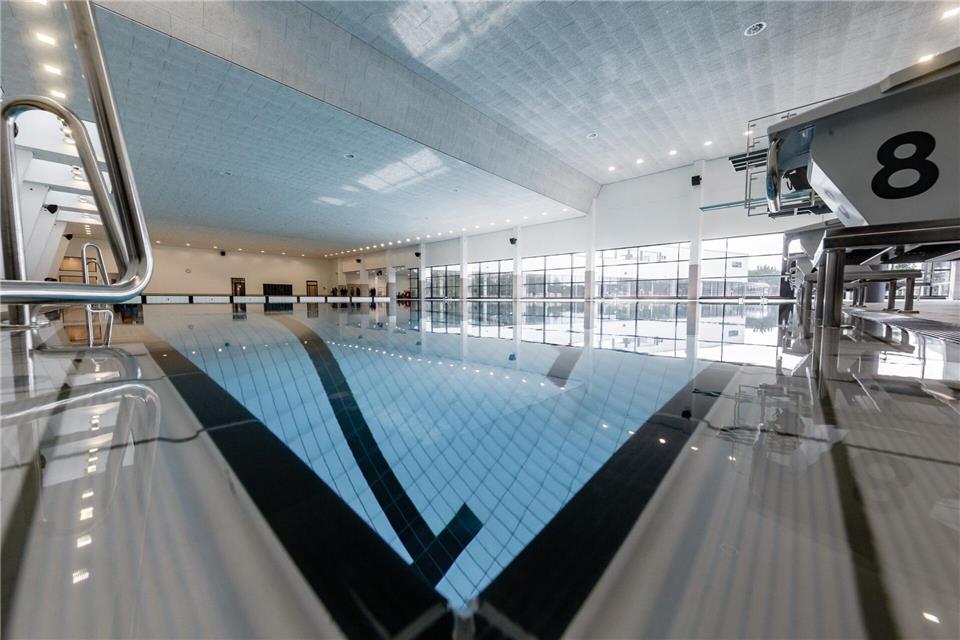 Die SPD-Fraktion hat umfangreiche Informationen zur Situation der Schwimmbäder im Land angefordert. (Symbolbild)Markus Scholz/dpa