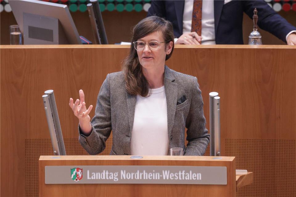 Drohnensichtungen sorgen für Streit um Sicherheit in NRW Die SPD-Innenpolitikerin Christina Kampmann wirft der Landesregierung vor, die Drohnengefahr kleinzureden.Oliver Berg/dpa