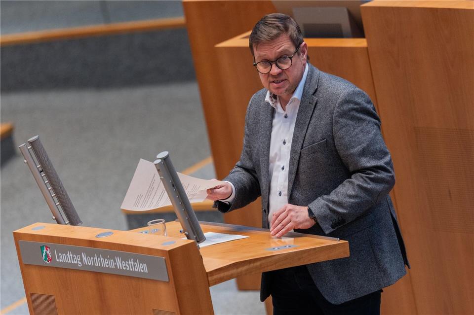 Die SPD-Opposition lässt kein gutes Haar am Haushaltsentwurf der nordrhein-westfälischen Landesregierung für das kommende Jahr.Rolf Vennenbernd/dpa