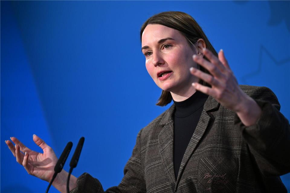 Die SPD Thüringen unterstütze das laufende Mitgliederbegehren gegen die Bürgergeldreform, sagt Thüringens Arbeitsministerin Katharina Schenk. (Archivbild)Martin Schutt/dpa