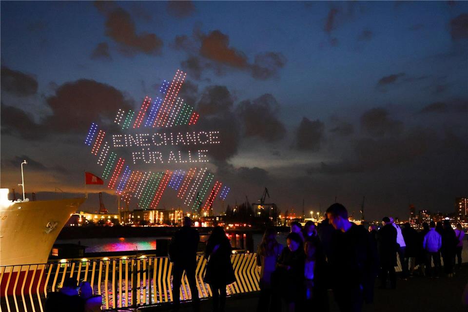 Die SPD-geführte Schulbehörde hat am Vorgehen der ebenfalls SPD-geführten Innenbehörde dagegen nichts auszusetzen. (Archivbild)Christian Charisius/dpa