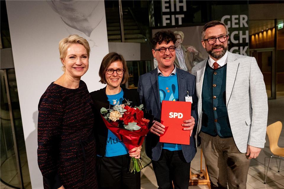 Die SPD hat den Regine-Hildebrandt-Preis verliehen - unter anderem an das Musikprojekt Musaik aus Dresden.Fabian Sommer/dpa