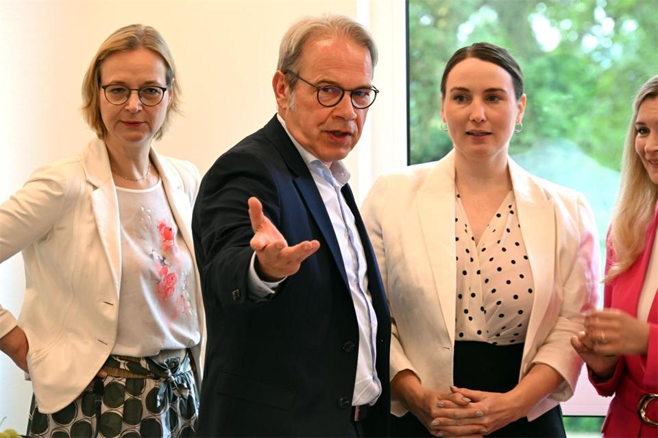 Die SPD mit Landeschef Maier hält an der Regierungskoalition in Thüringen fest. (Archivbild) Martin Schutt/dpa